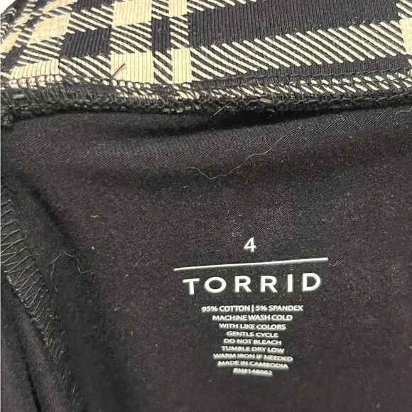 Crop Signature Waist Pocket Premium Legging size 4 black and white plaid - Picture 3 of 4